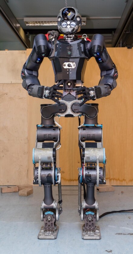 The new version of WALK-MAN stands 1.85 meters tall (6 ft)
