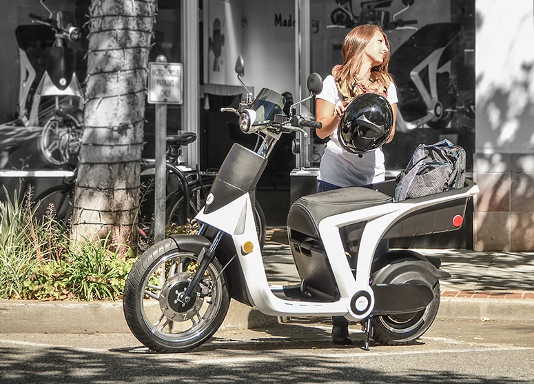 Large front wheels provide stability