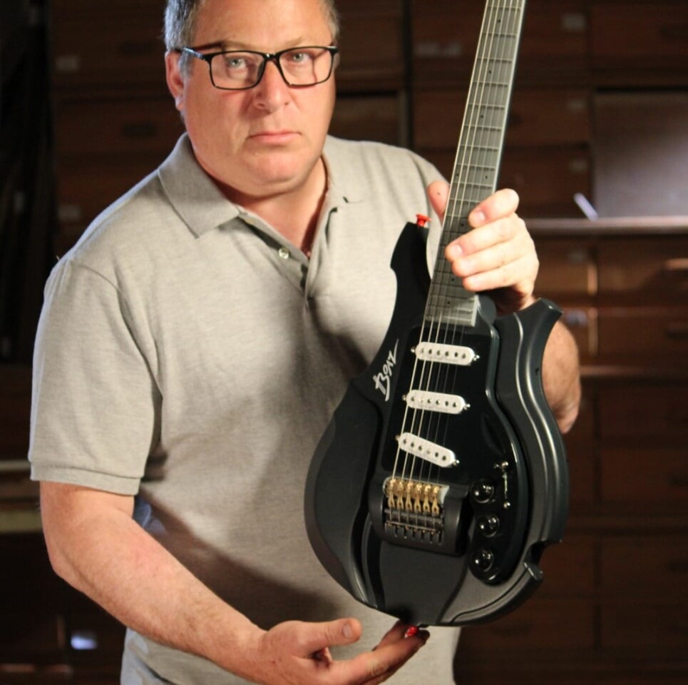 Luthier Boaz Elkayam shows off the Boaz One modular guitar prototype