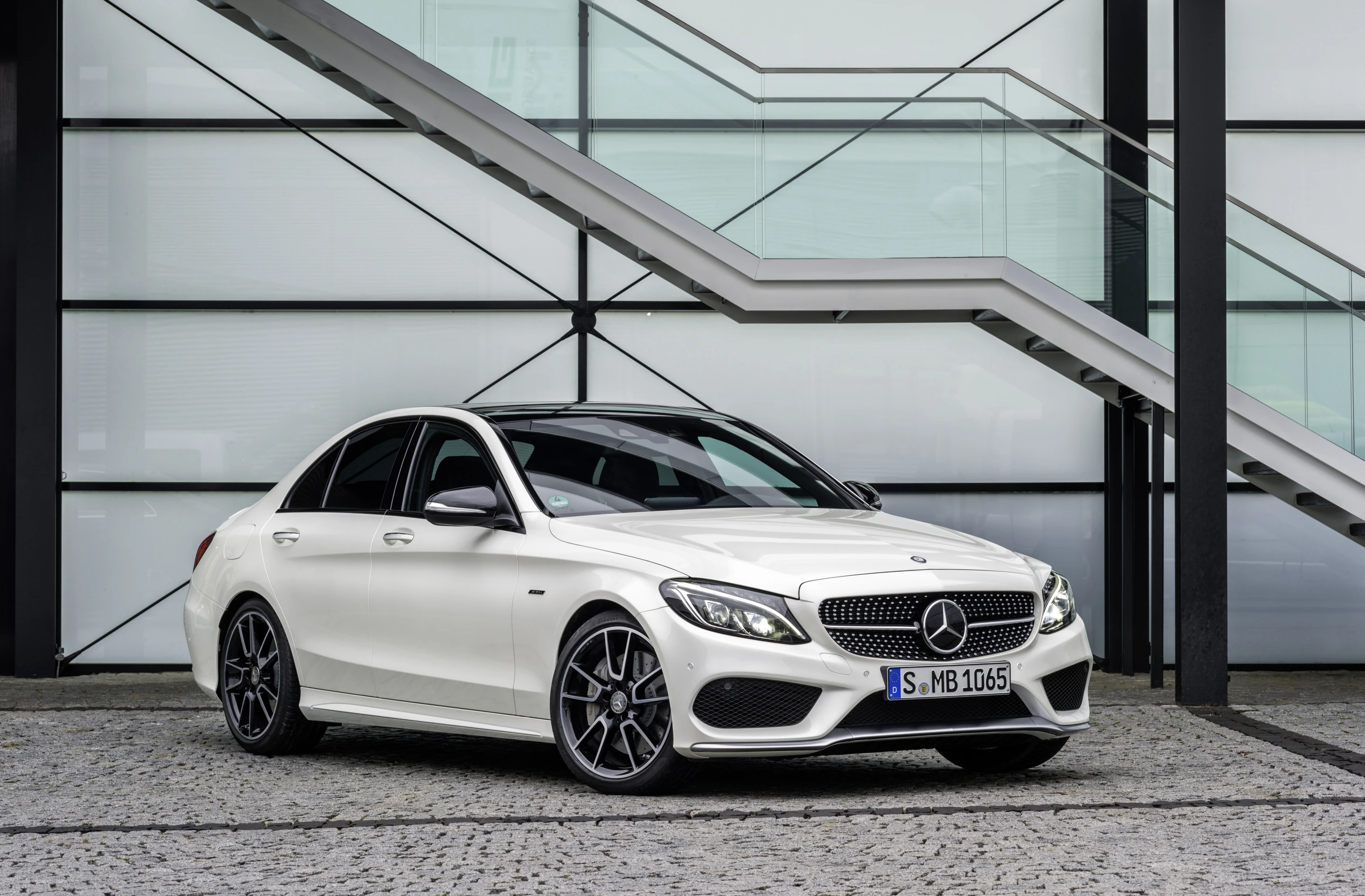 Revised suspension geometry should allow the C450 to turn in more sharply