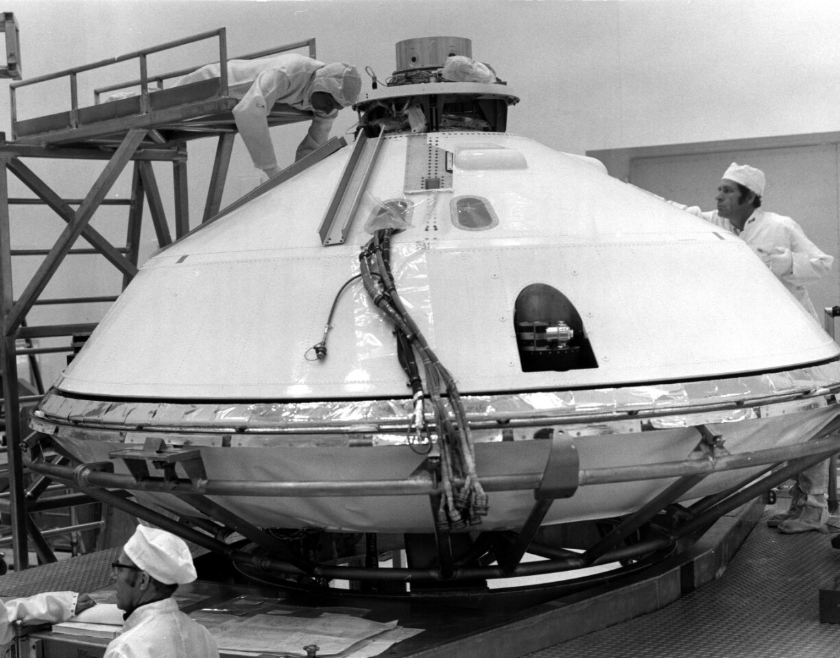 Viking 1 Lander in its aeroshell