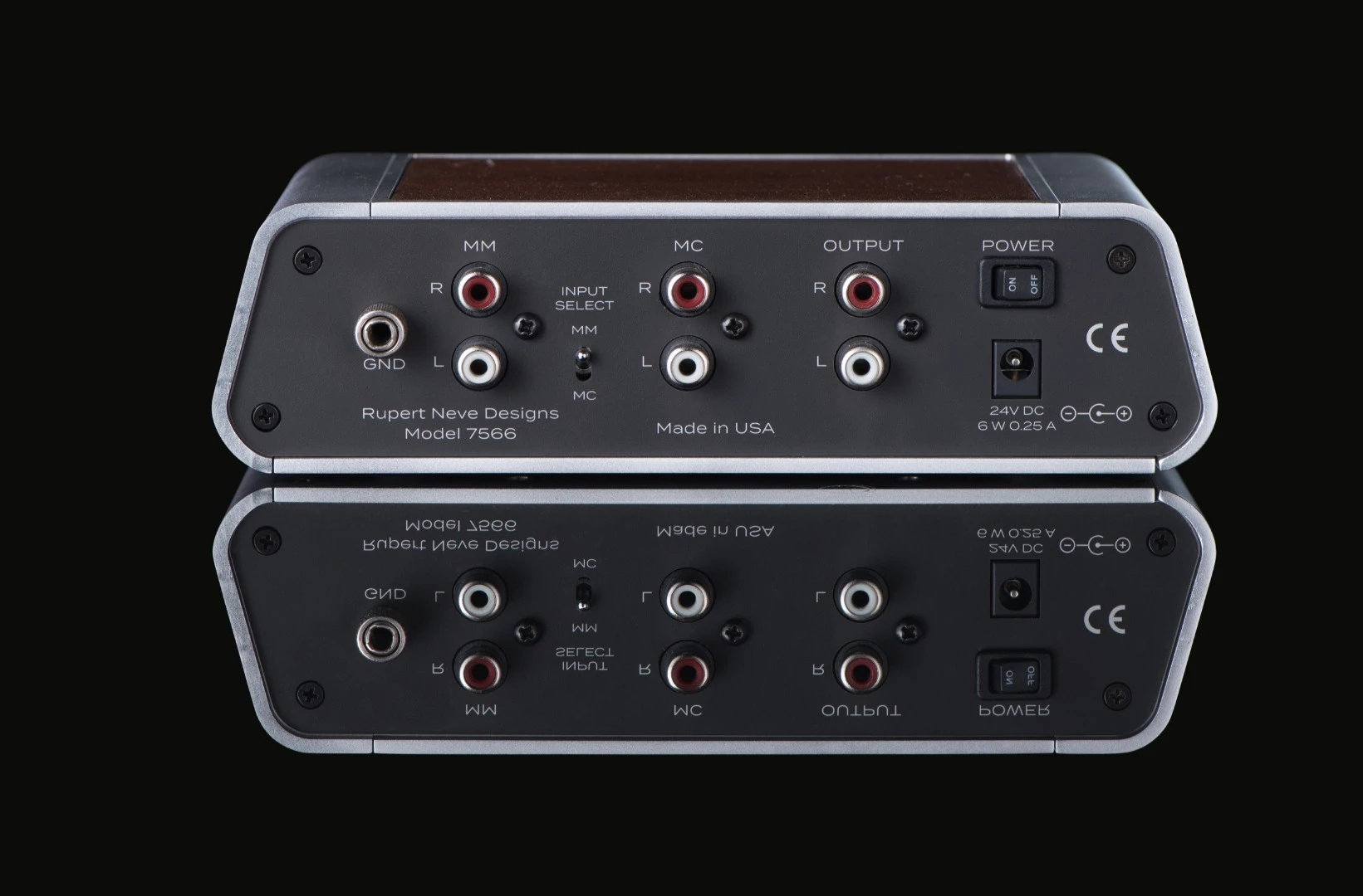 The Fidelice Precision Phono Pre-Amplifier features low-noise JFET-based Class A amplifiers throughout the signal path for both Moving Coil and Moving Magnet stages
