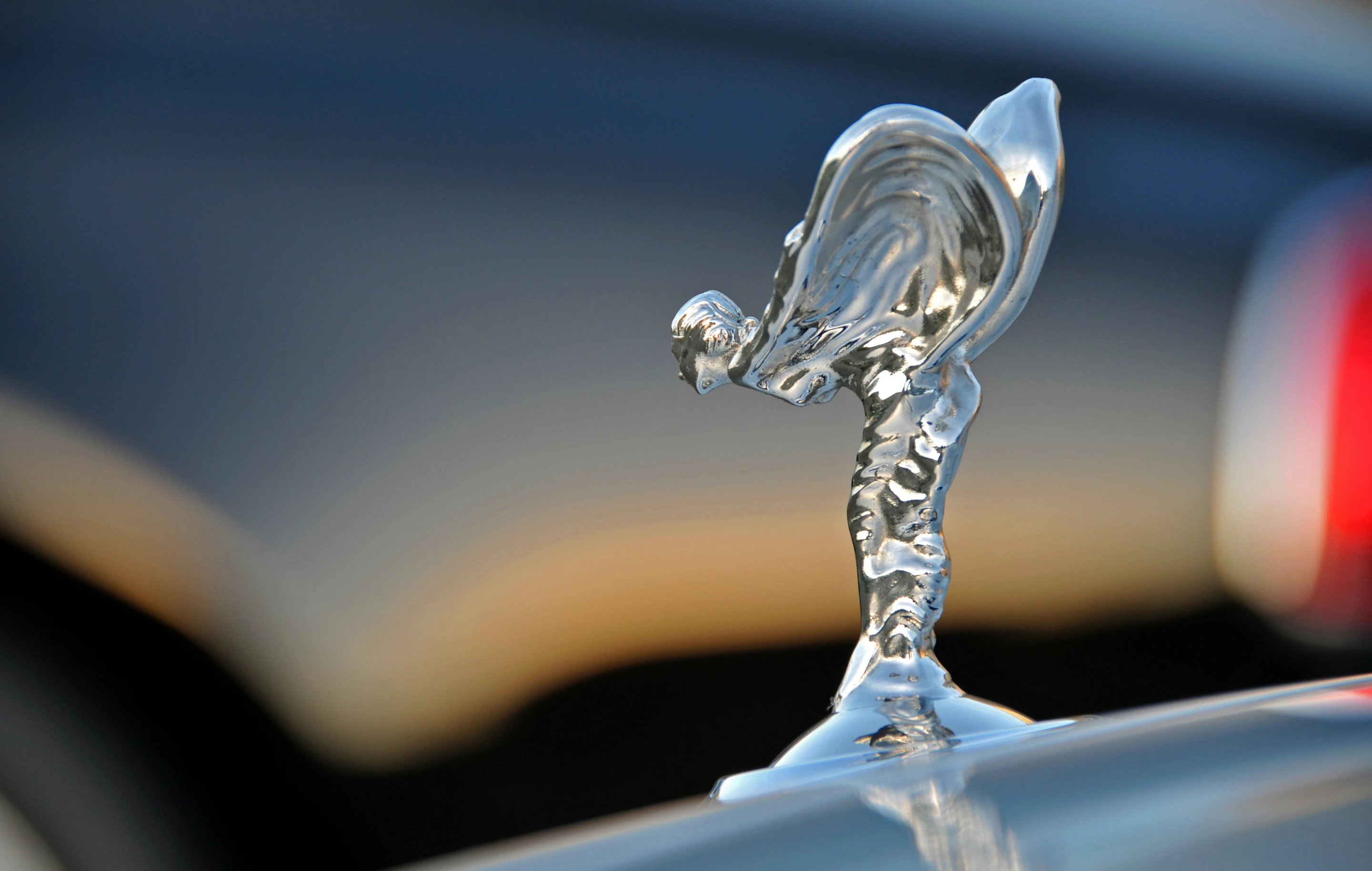 Rolls-Royce has announced the development of a new convertible for 2016