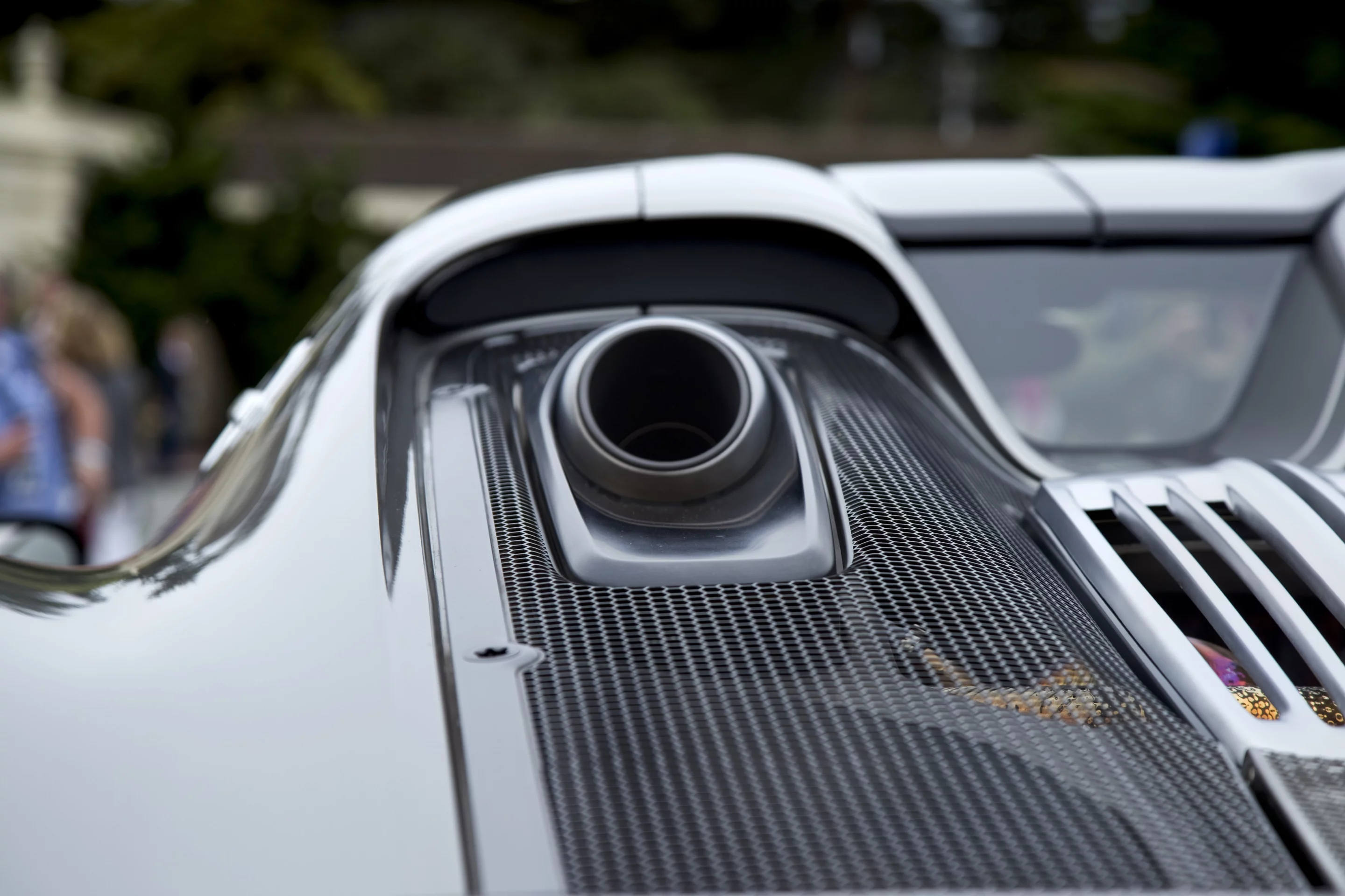 Porsche 918 has four driving modes, plus a "hot lap" mode for the occasional Nürburgring jaunt (Photo: Angus MacKenzie/Gizmag.com)