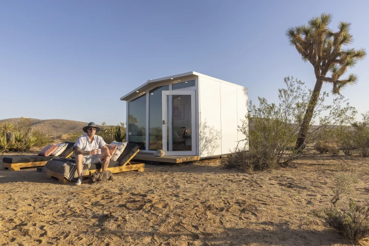 The Vika One compact dwelling is named after the Swedish word for fold (vika) and it is designed to do exactly that