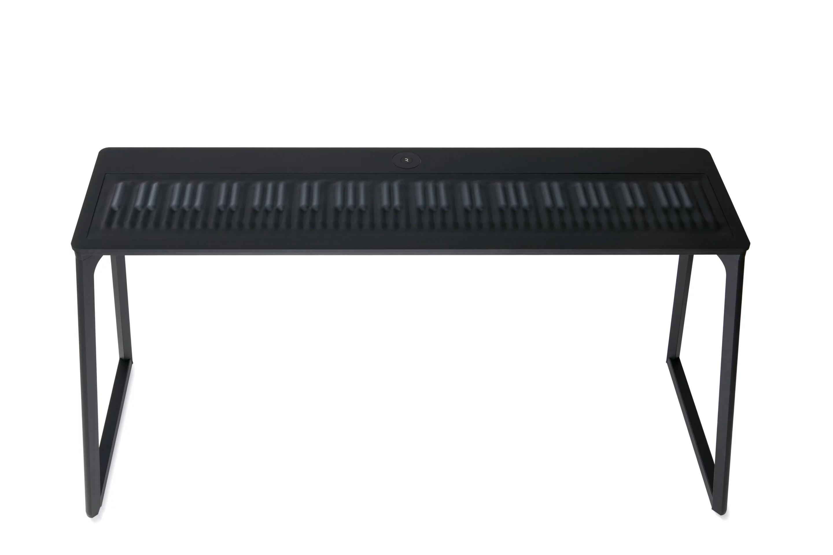 The 88 keywaves on the upper surface range from A0 to C8