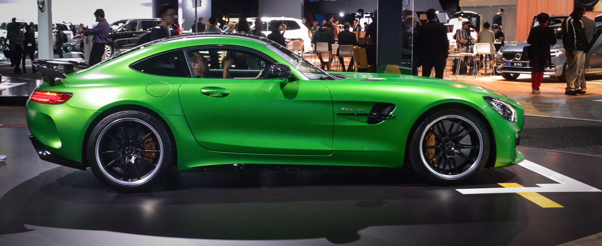 Mercedes AMG GT R
