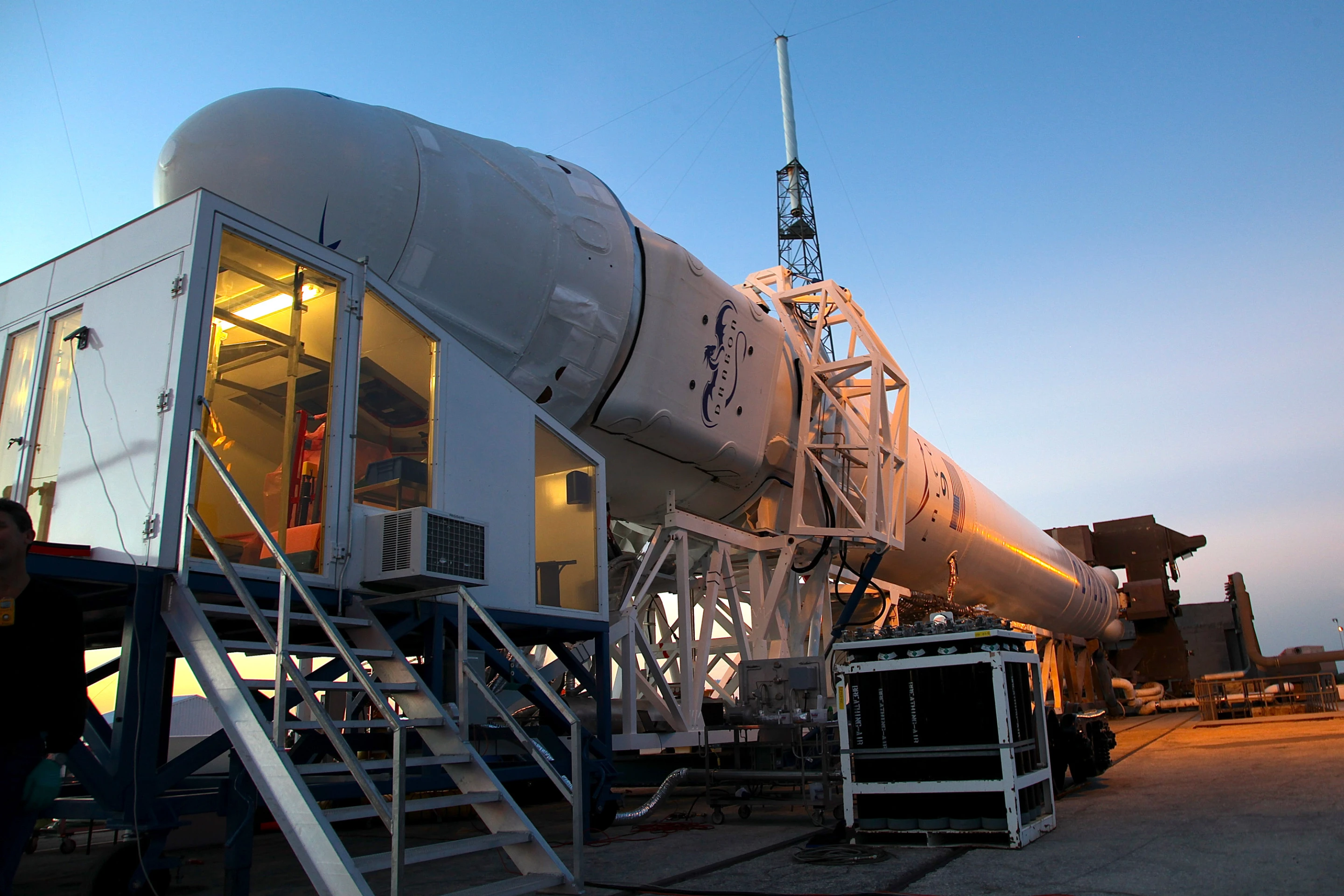 Falcon 9 prelaunch preparations