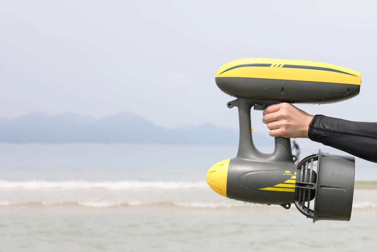 The MagicJet from Aquarobotman features a modular design so two can be strapped together