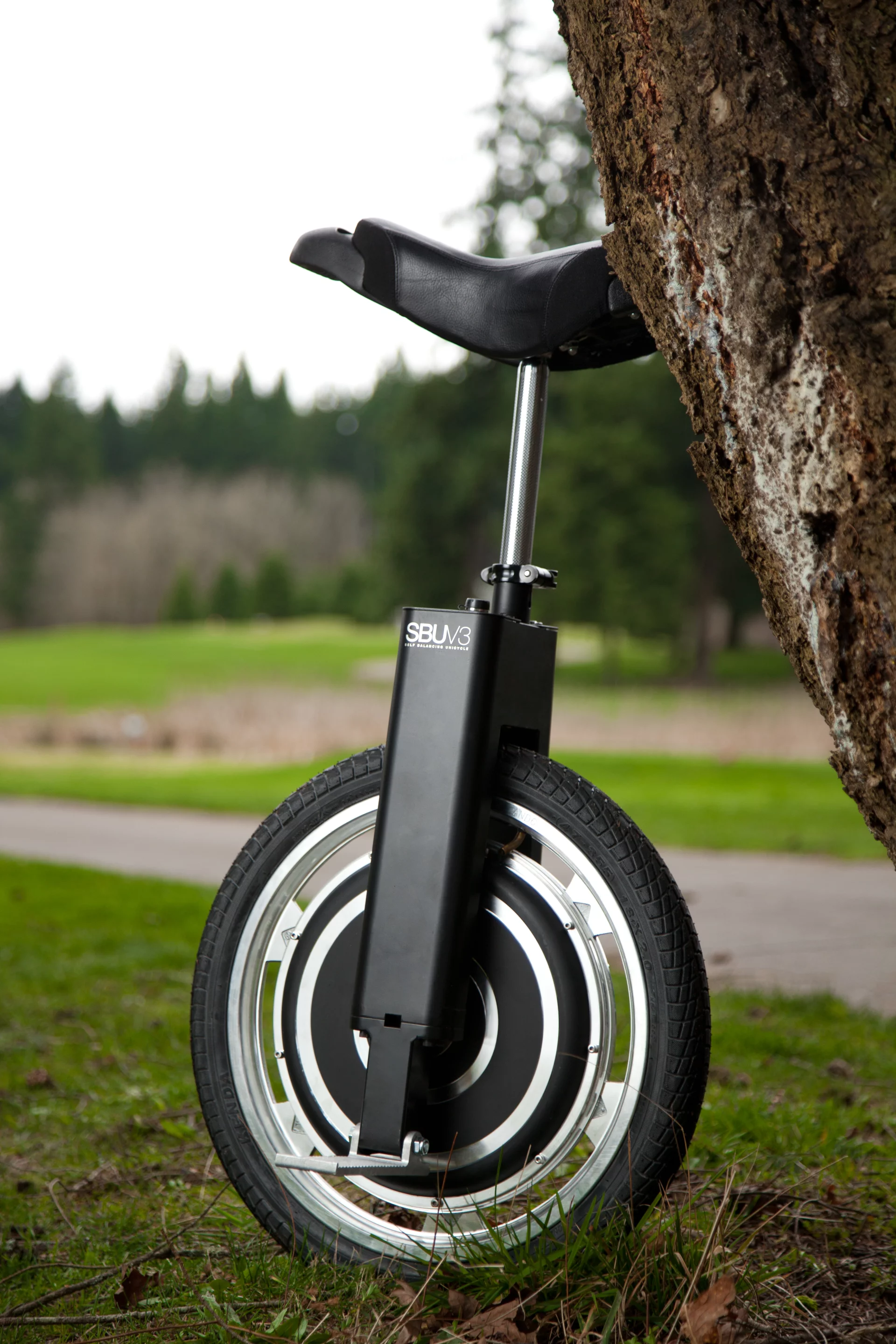 Braking is undertaken by the motor, and regenerative braking technology also features