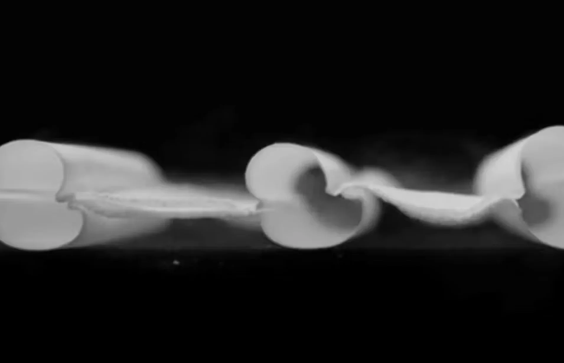 Graphene-X's WAI tubes allow the bag to "breathe" and adapt to variable weather