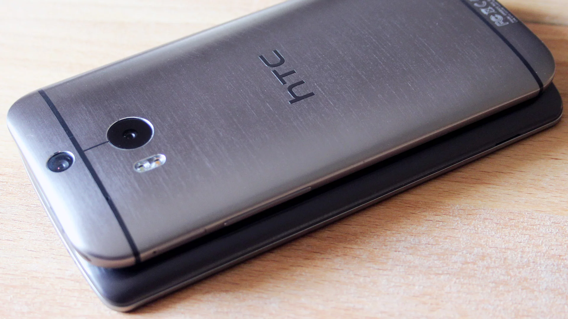 The G3 is 6 percent wider than the One (Photo: Chris Wood/Gizmag.com)