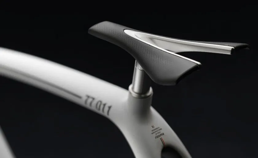 The bike is available in just a single frame size, that can accommodate riders between 165 and 190 centimeters (65-75 inches) in height