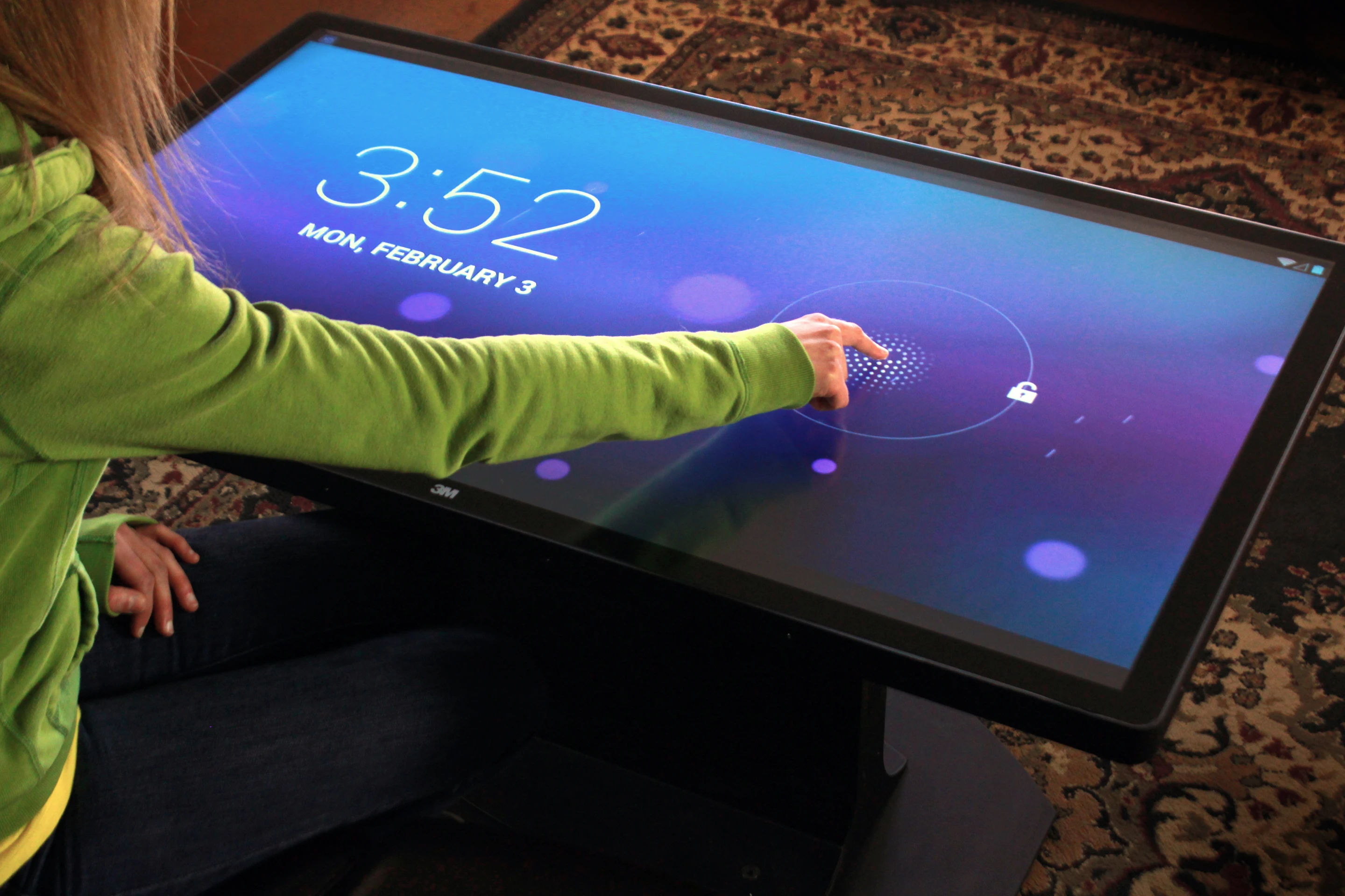 The Android version of Ideum's Platform 46 Coffee Table features the same 60-point simultaneous touch technology and integrated Core i7 computer system as its Windows 8 siblings