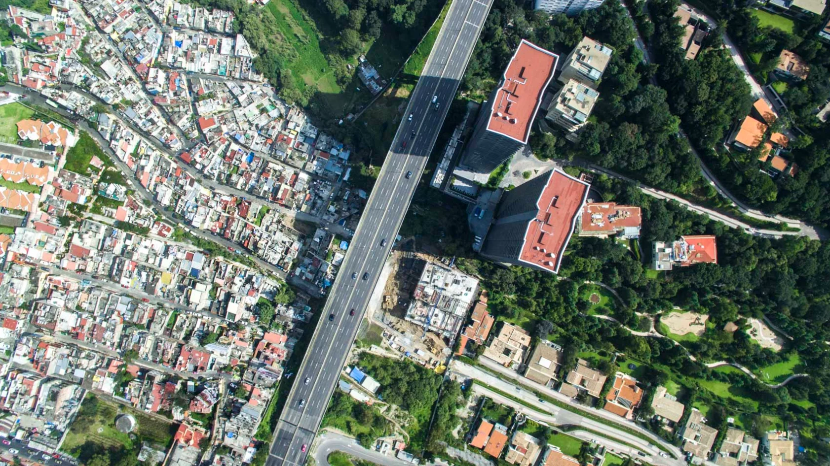 Low-income neighborhoods separated by the wealthier Santa Fe area in Mexico City