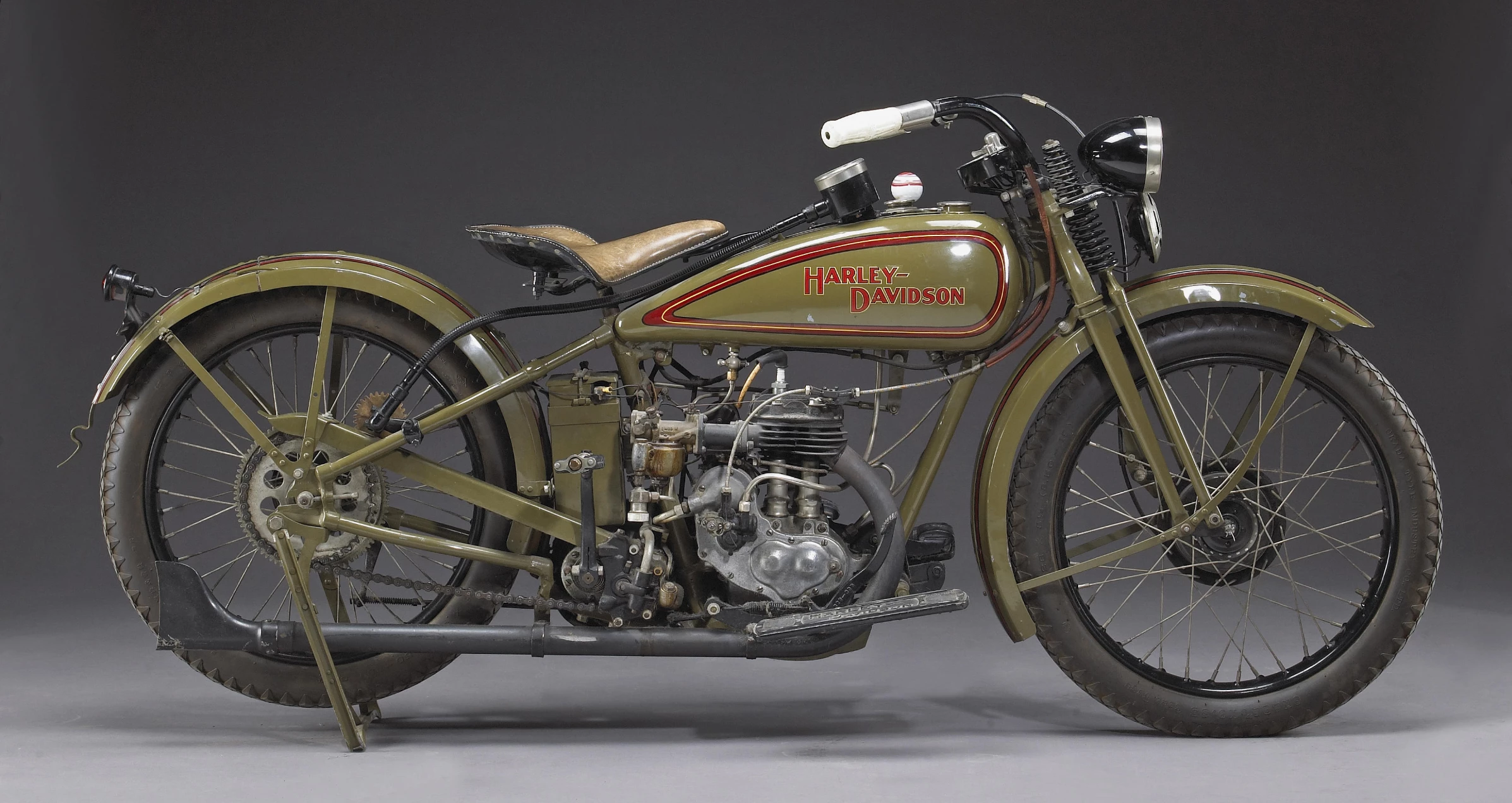 This 1929 Harley-Davidson Model B was restored by Stephen Wright and sold for US$37,440