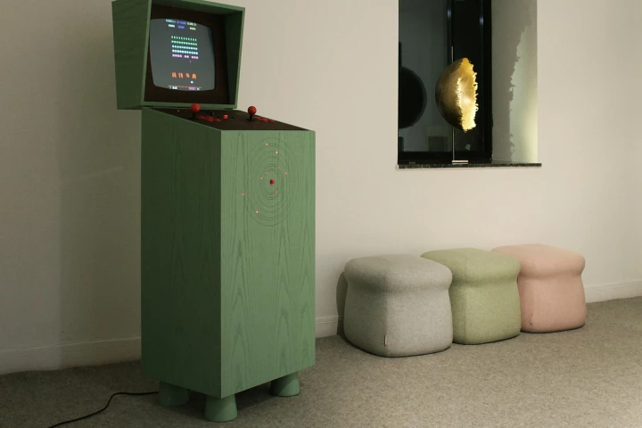 The Pixelkabinett 42 combines 80s video games with a touch of 50s Space Age nostalgia