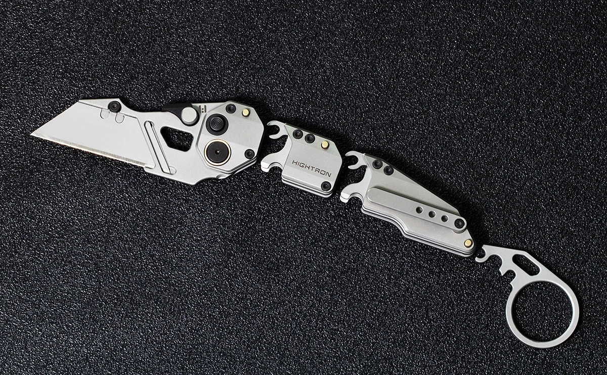 The utility blade features a replaceable razor that's great for cutting fabrics and opening packages
