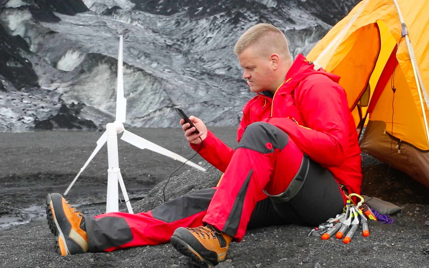 The portable Trinity 50 is the smallest of the Trinity line and weighs 1.4 lbs (0.65 kg)