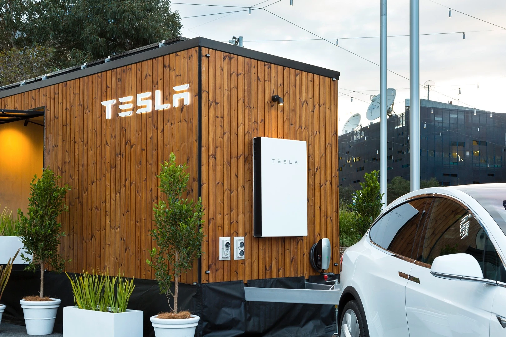 The Tesla Tiny House will be towed by a Model X