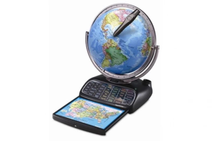 Internet updateable SmartGlobe