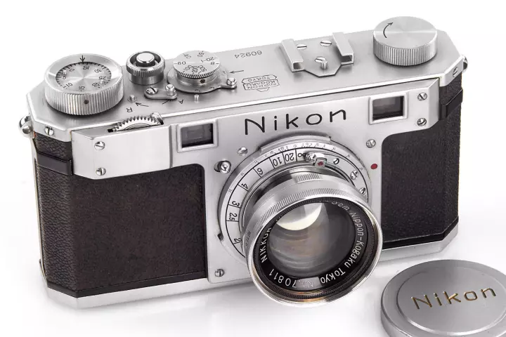 The serial number of this Nikon One rangefinder is 60924, signifying that it was third off the production line