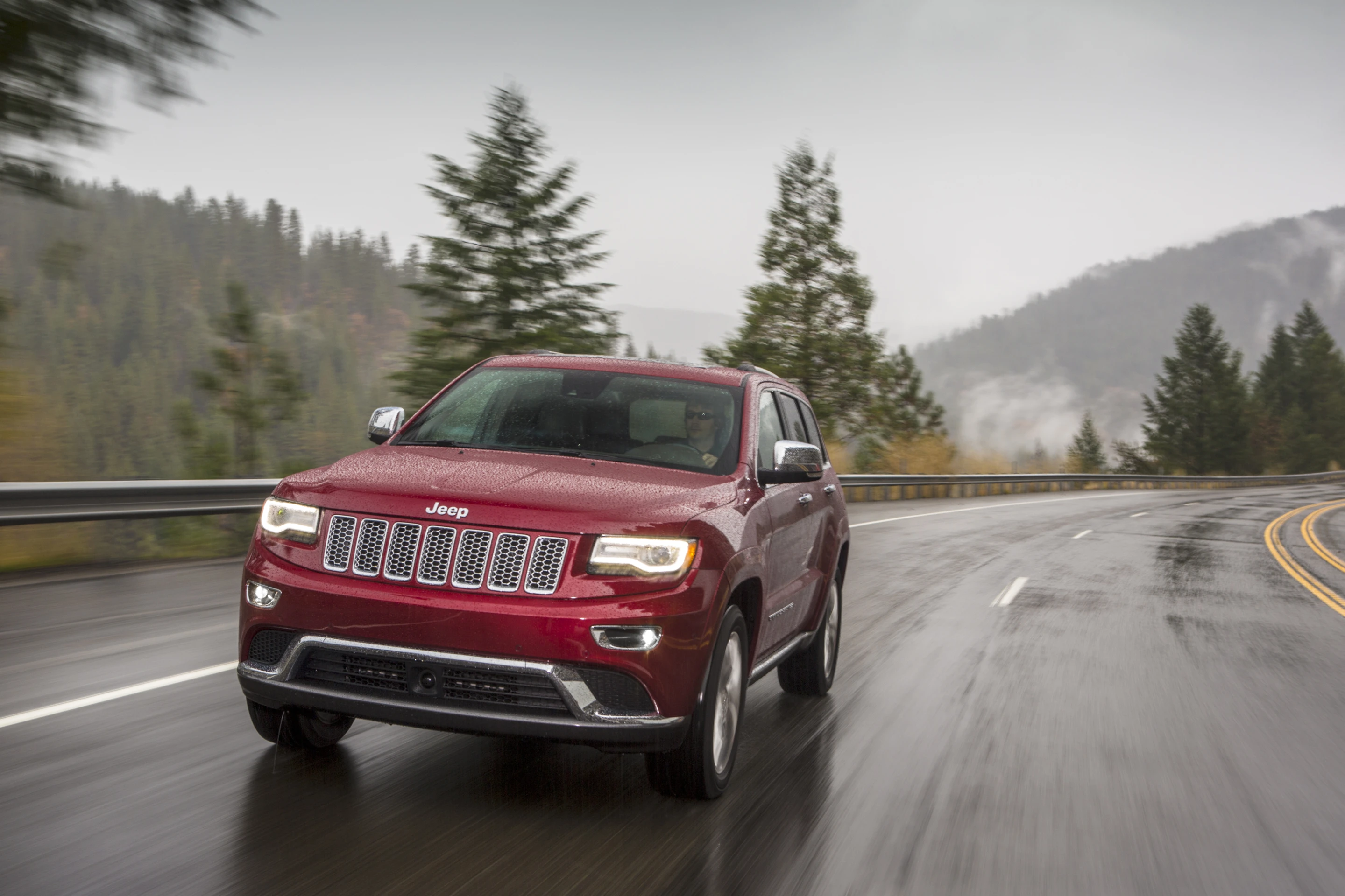 The 2014 Jeep Cherokee will feature the EcoTrac Disconnecting All Wheel Drive system