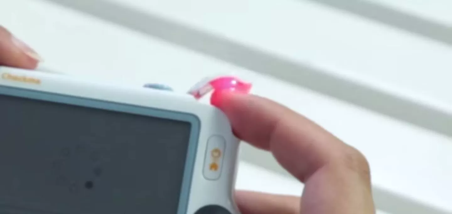 The Viatom CheckMe includes a blood oxygen sensor
