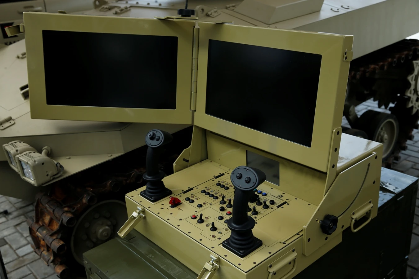 The weapons shown off by Kalashnikov Group seemingly still have human control capacities