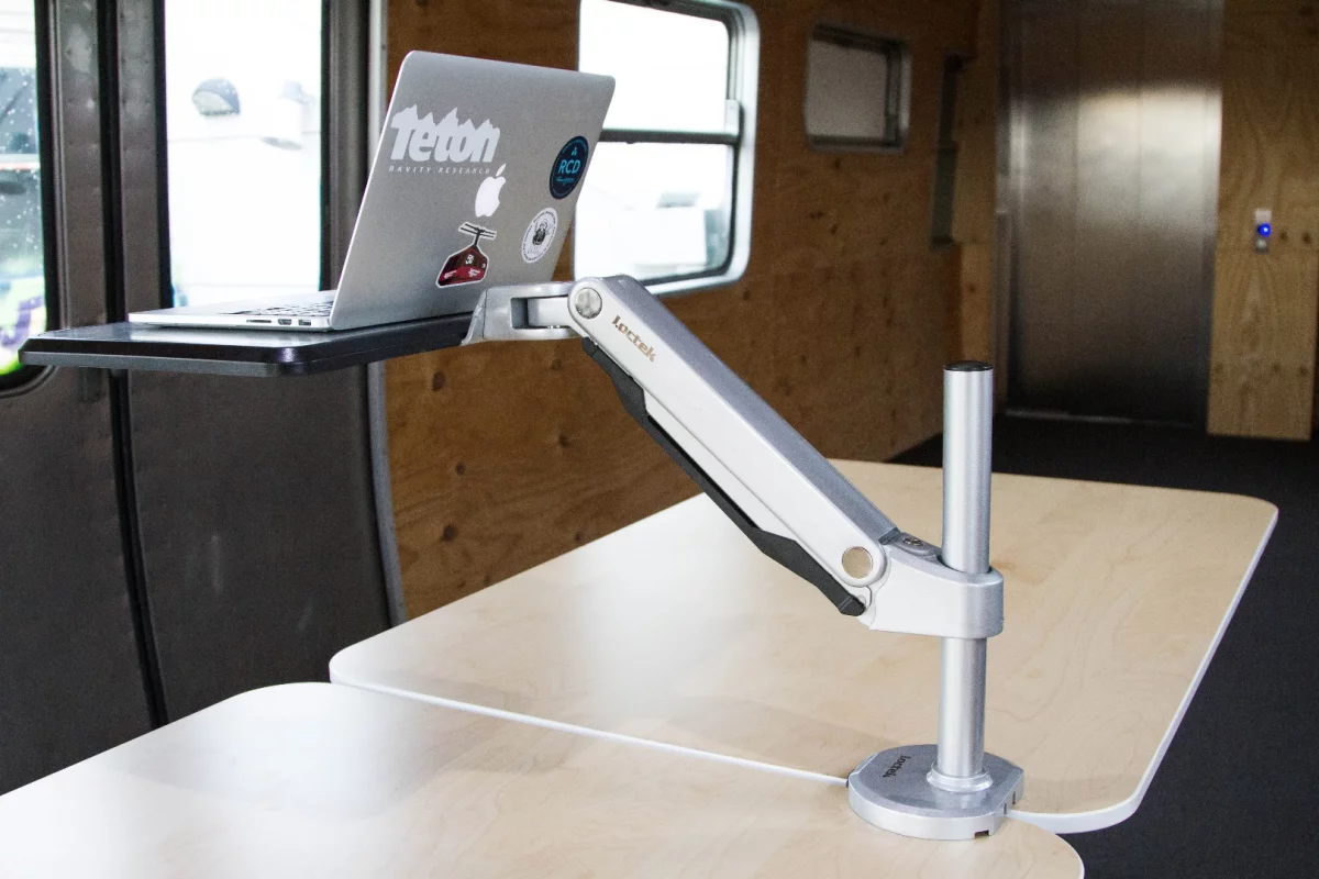 The Loctek S1L is a sit/stand desk for people who wanted to stand part-time