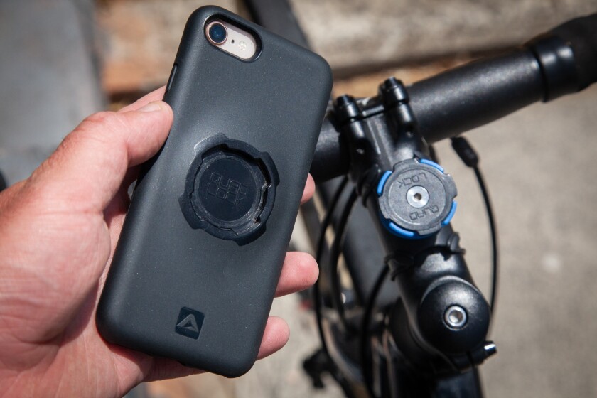 Review Superb Quad Lock handlebar mount holds cyclists