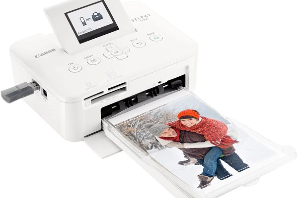 Canon's SELPHY CP800 Compact Photo Printer
