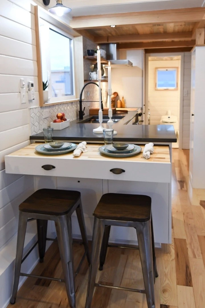 The Kootenay's breakfast bar