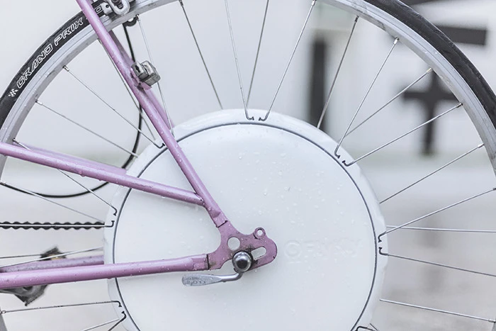 FlyKly's Smart Wheel makes pedaling a bicycle easier