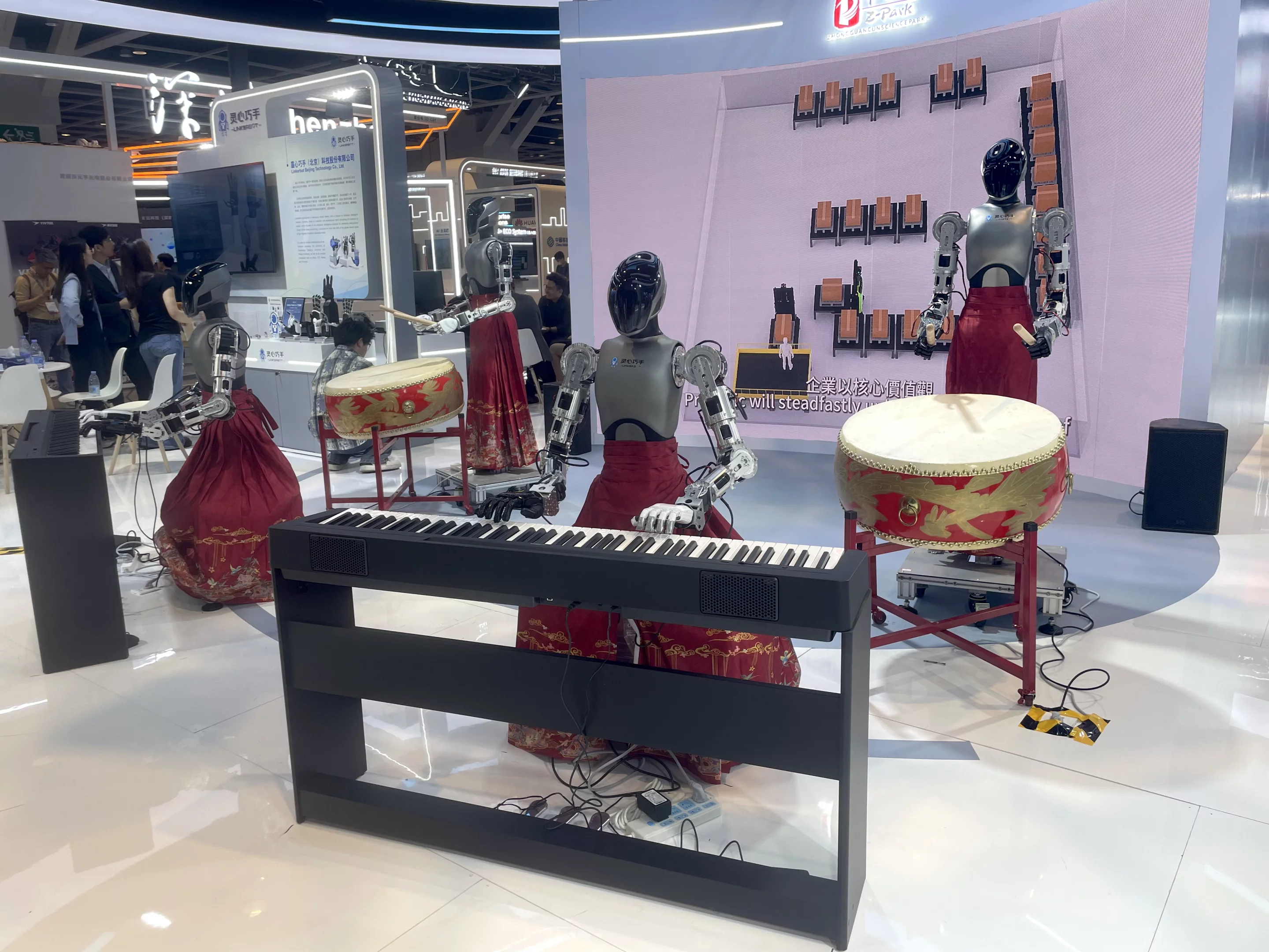 Linkerbot had a band of humanoids on display to demonstrate its impressively dextrous hands
