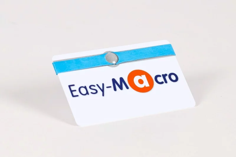 The Macro Cell Lens Band comes with a handy wallet-storage card