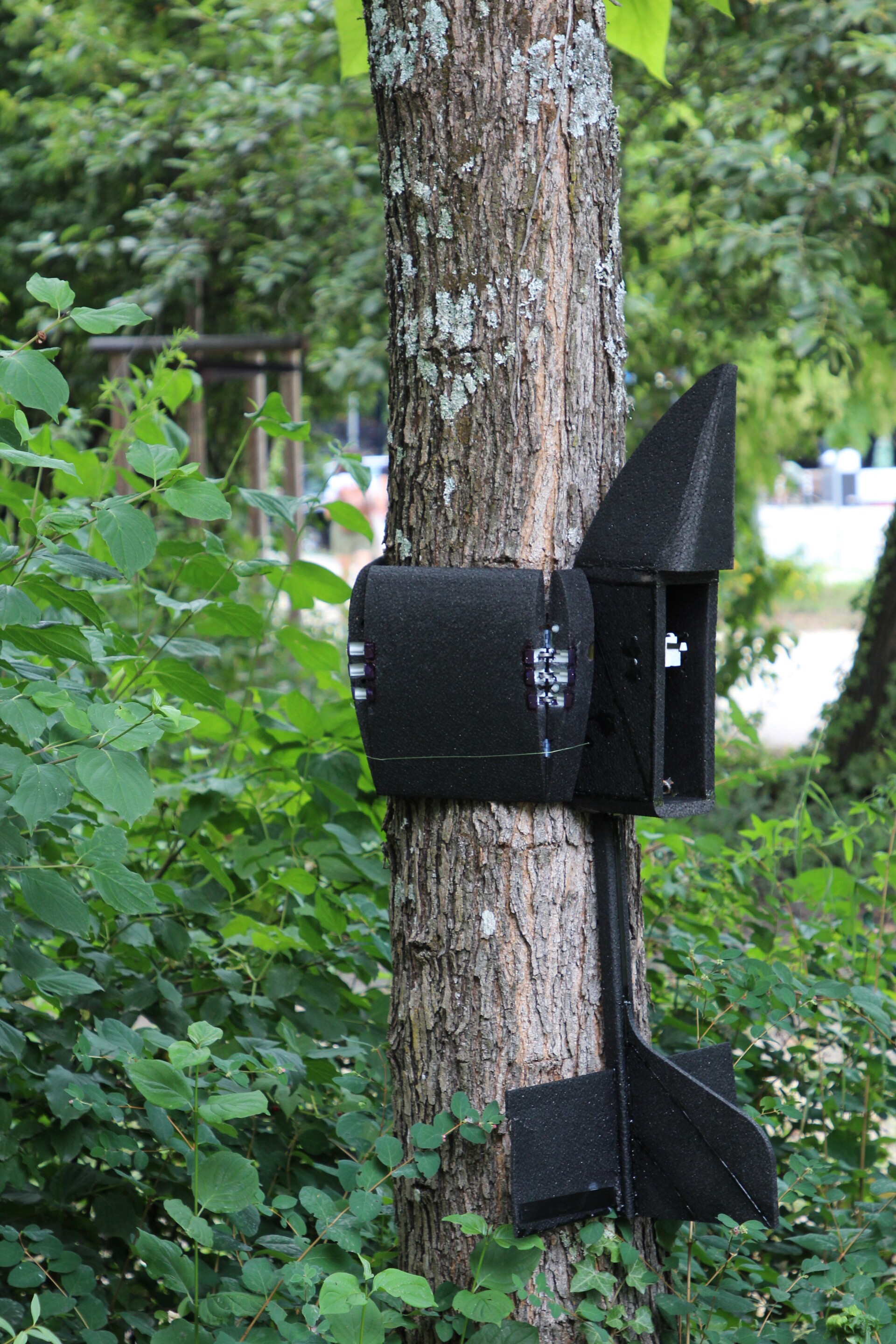 The PercHug UAV prototype hugs a tree during performance testing