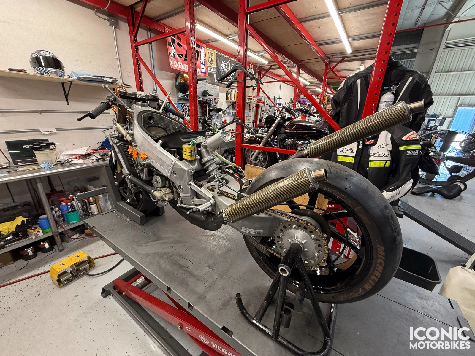 Underneath all the carbon fiber bodywork, there's not a lot of weight to the NSR500V