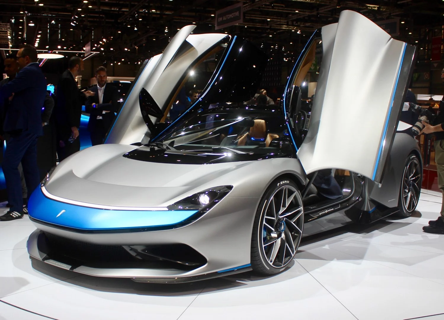 Pininfarina Battista in satin gray with blue accenting