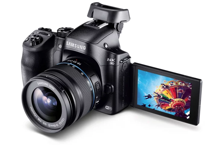 The new Samsung NX30 features a number of substantial upgrades over its predecessor, the NX20