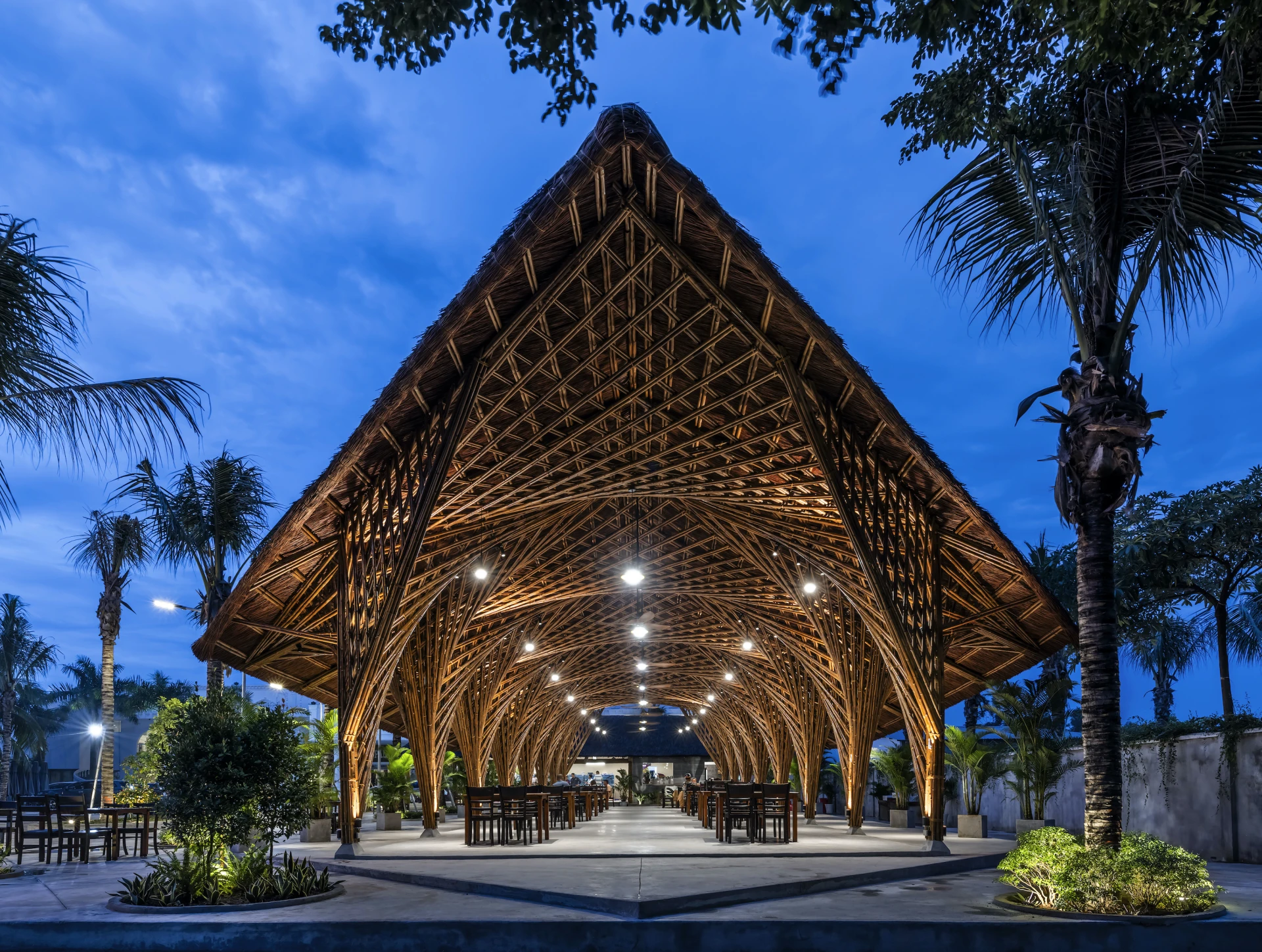 Breezy dining hall impresses with intricate bamboo structure