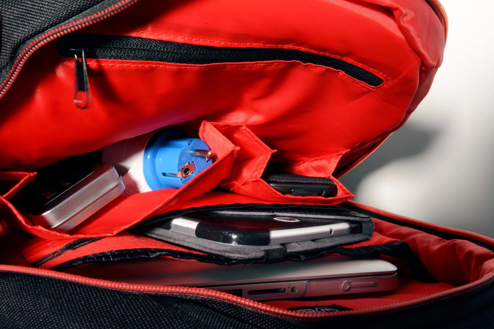 The rear-most compartment has two front-padded sleeves able to comfortably take a 15-in laptop in one and a tablet in the other, a zippered pocket and two holders for peripherals or smart devices