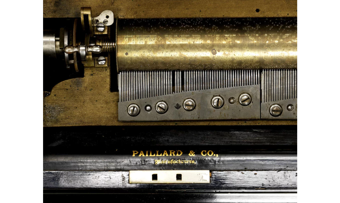 A Paillard & co interchangeable cylinder music box on stand, Swiss, late 19th century, detail