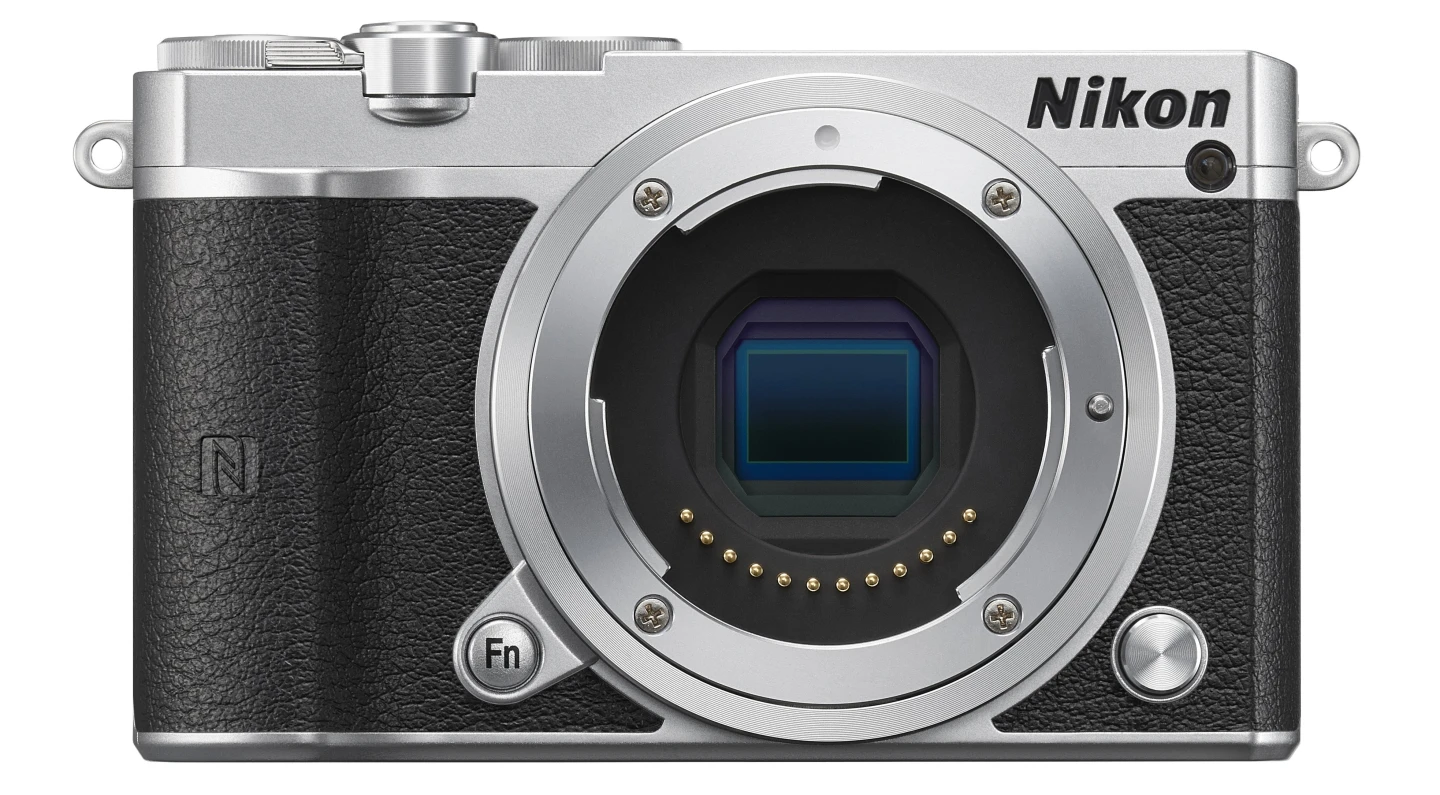 The Nikon 1 J5 features an effective 20.8-megapixel CX 1-inch-type (13.2 x 8.8 mm) backside illumination CMOS sensor