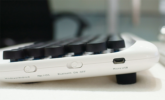 Switches on the side of the keyboard let you chose between modes
