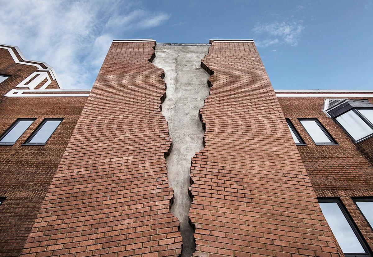 Six pins and half a dozen needles is Chinneck's first permanent installation, which took a team of British engineers, steelworkers and brick layers 14 months to develop