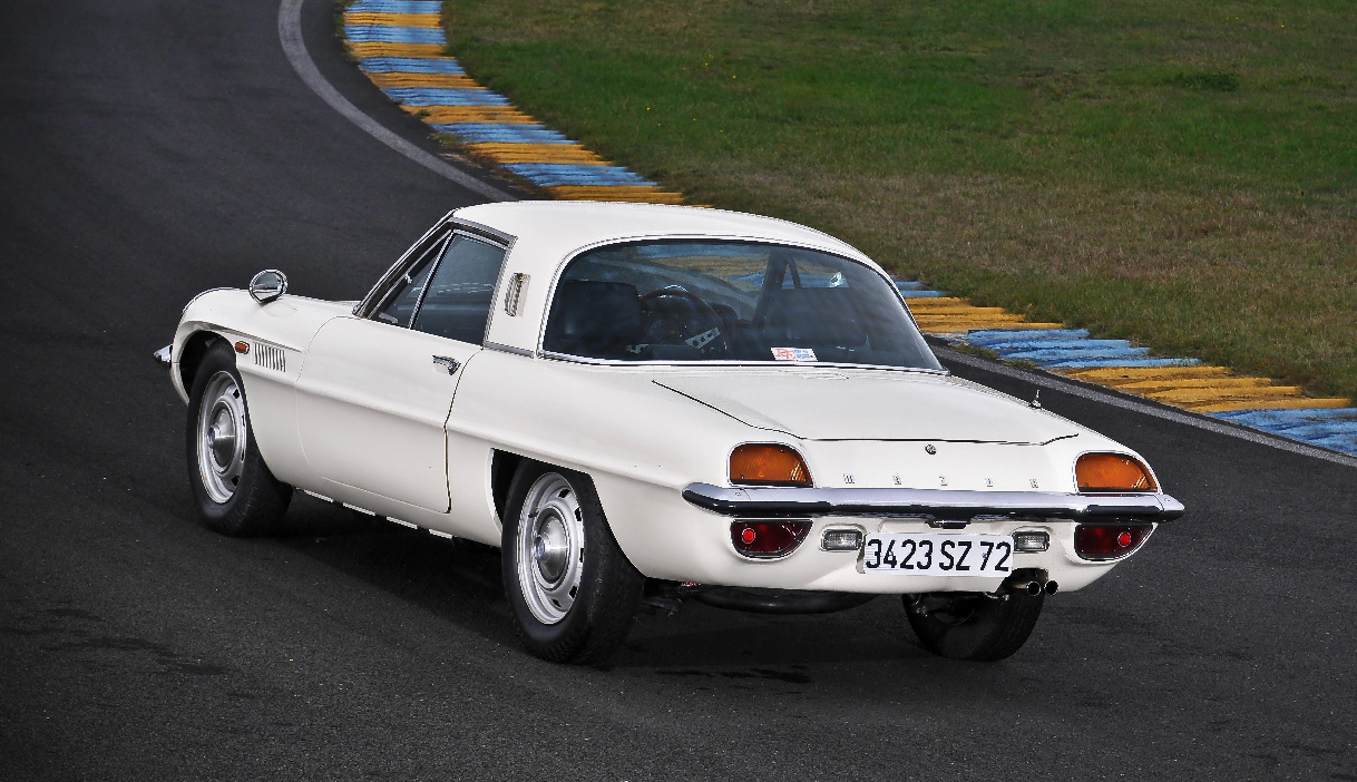 The highest price paid for a Series I Cosmo is $264,000 (Gooding & Co | Pebble Beach, 2016) with the second highest price going to this white Cosmo Series at € 138,000 ($187,415 | Bonhams | Paris, 2016). Mazda made much of its racing heritage.