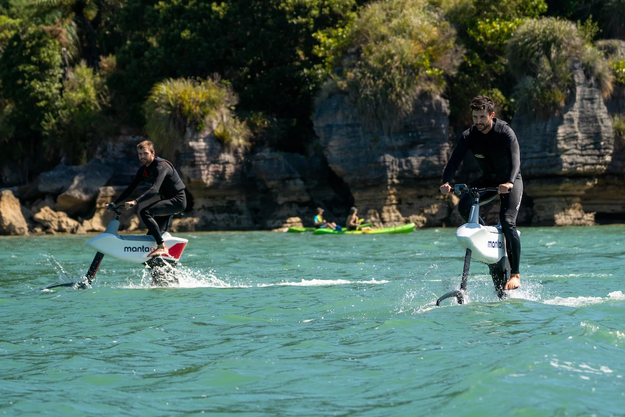 The SL3 can support a maximum rider weight of 220 lb (100 kg)