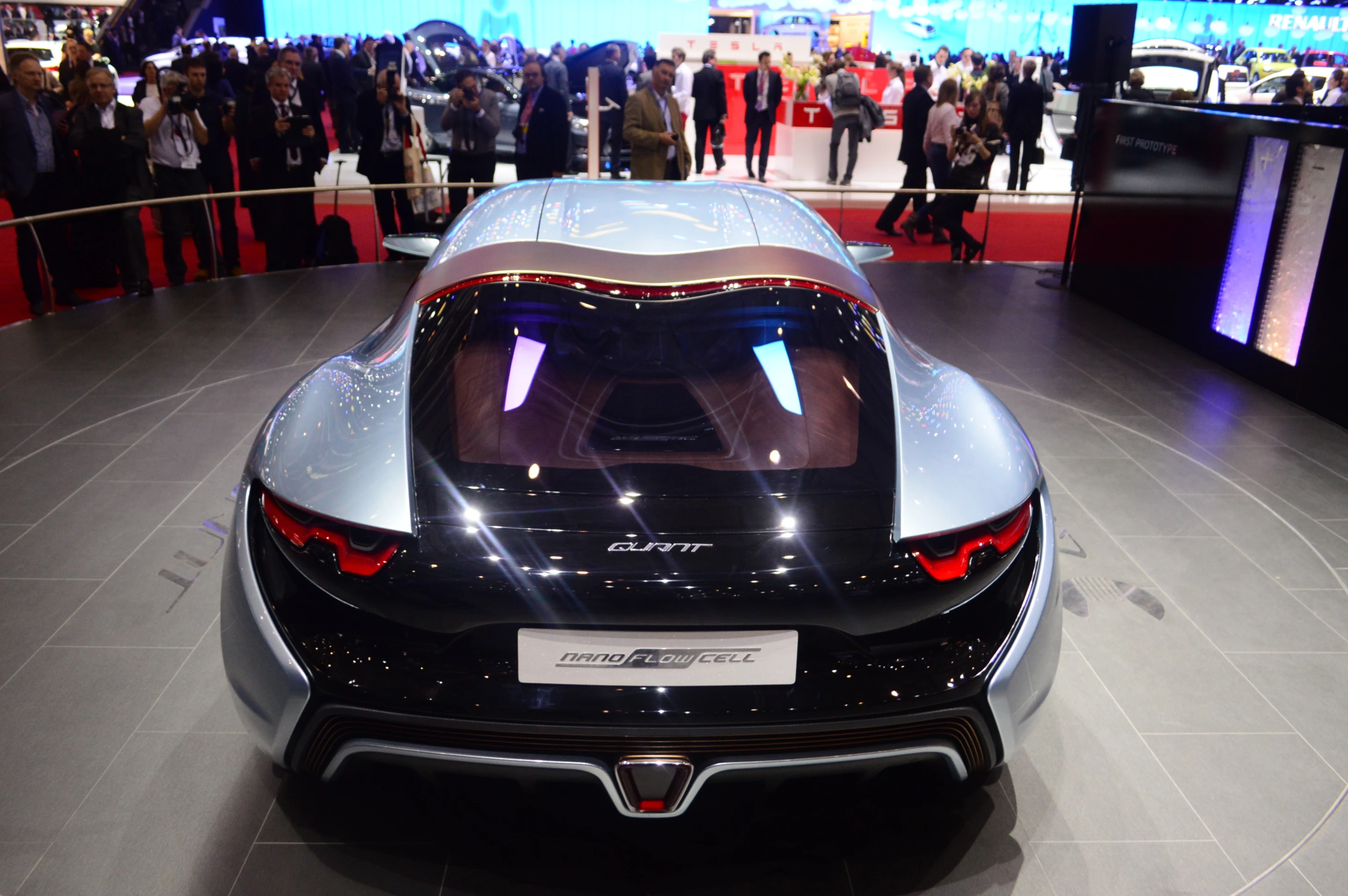 The Quant features a double-bubble roof