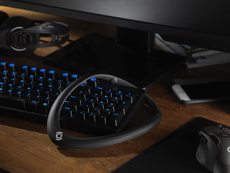 Currently, the OmniWear Arc works with League of Legends and Counter Strike: Global Offensive, but the creators are hoping to work with developers to expand that library